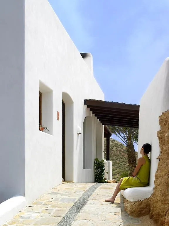 La Almendra Y El Gitano Otel Agua Amarga  İspanya